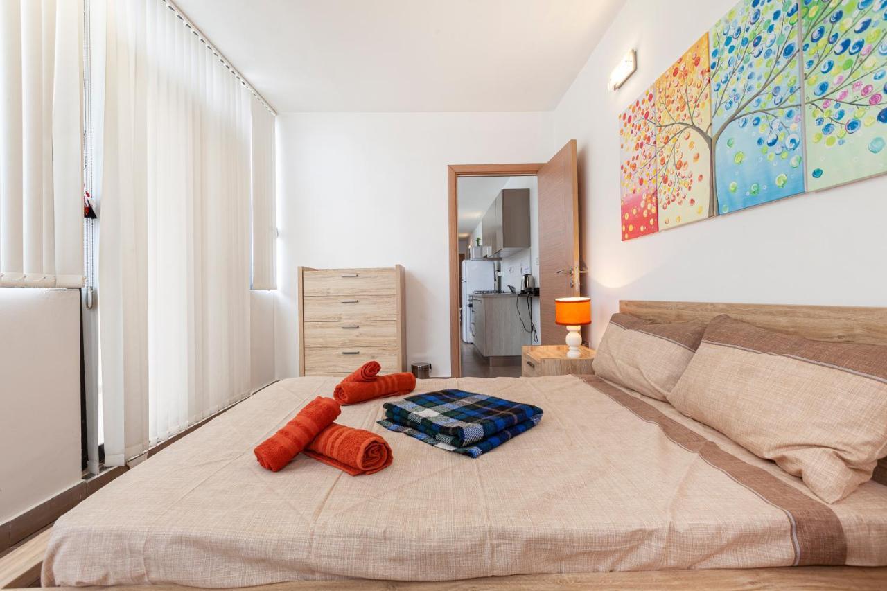 Appartamento Perfect Seaview Penthouse St. Paul's Bay Esterno foto