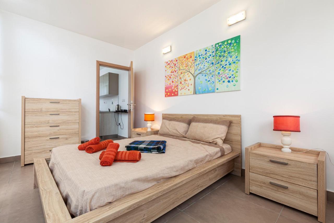 Appartamento Perfect Seaview Penthouse St. Paul's Bay Esterno foto